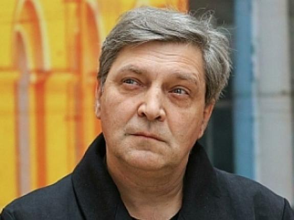 «А вообще, одна певичка, другая - какая разница?»