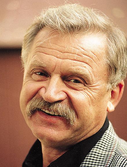 Сергей Никоненко подарит Москве музей Есенина на Арбате