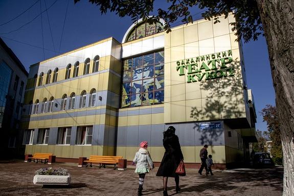 Сахалинский театральный кассир рассказала о рабочих буднях и благодарных зрителя