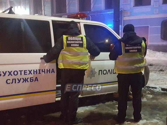 В Киеве злоумышленники обстреляли ресторан из гранатомета