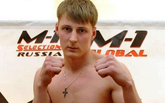 Александр Волков одержал важную победу над Фабрисиу Вердумом