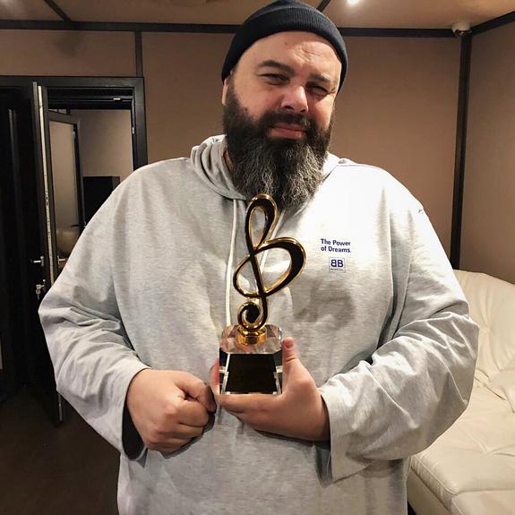 Макс Фадеев похудел на 42 кг, планирует сбросить еще вес и сменить имидж