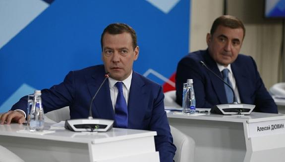 Названа возможная сменщица Дмитрия Медведева на посту премьера