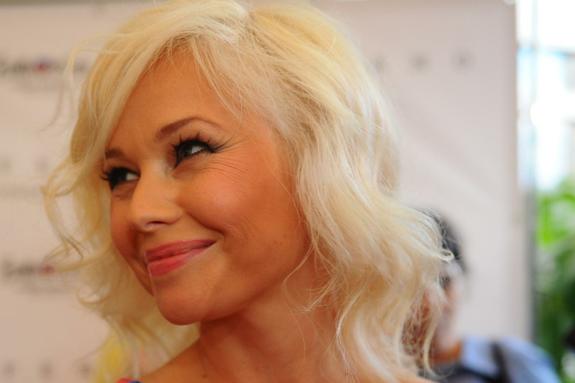 Елена Корикова новыми фото доказала - ее красота никуда не делась