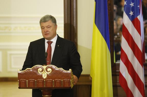 Петр Порошенко поблагодарил СБУ за раскрытие «российской спецоперации»