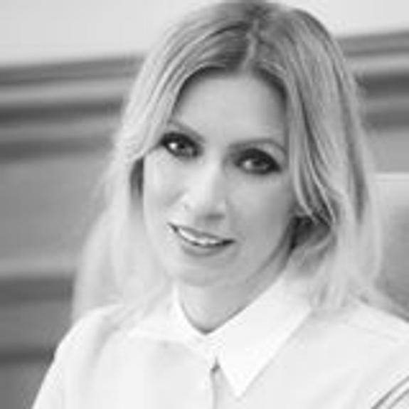 Захарова объяснила, почему США прибегают к "бесконечным запугиваниям" России