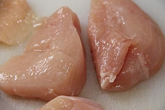 Употребление мяса курицы приводит к женскому бесплодию