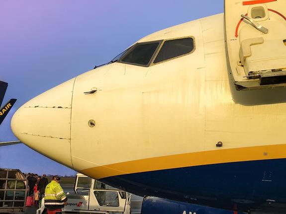 Объявлено о срочных проверках сотен двигателей самолетов Boeing-737
