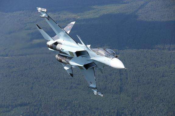 Обнародованы кадры уничтожения ВКС РФ военного корабля у берегов Сирии