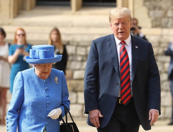 Трамп заявил, что Елизавета II очень красивая женщина