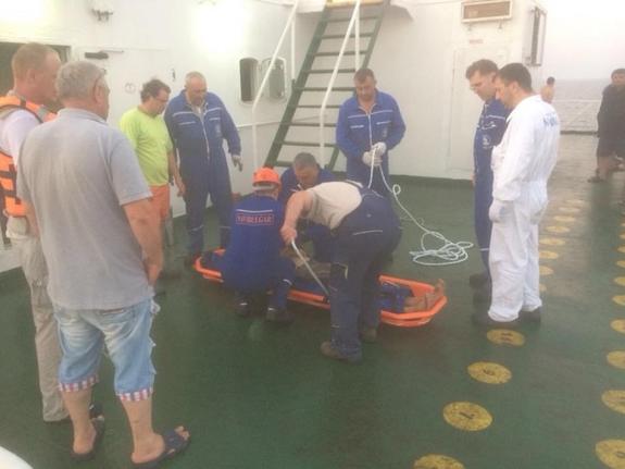 Крымские медики спасли украинского моряка, получившего тяжелую травму