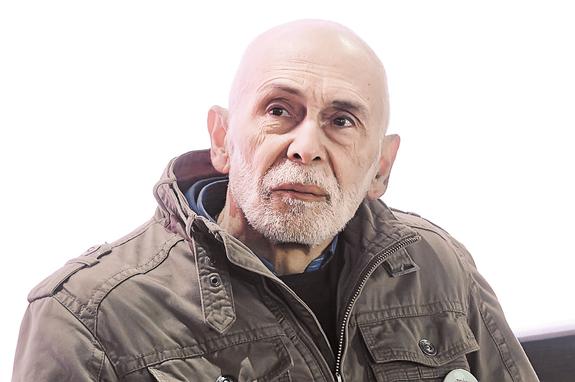 Историк в театре теней
