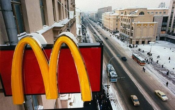 Макдоналдс оштрафовали на 350 тысяч рублей за неверные сведения о питьевой воде