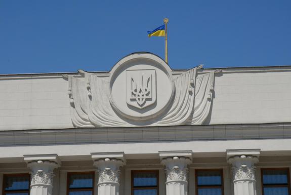 Депутат Верховной рады заявил, что граждан Украины "держат за дурачков"
