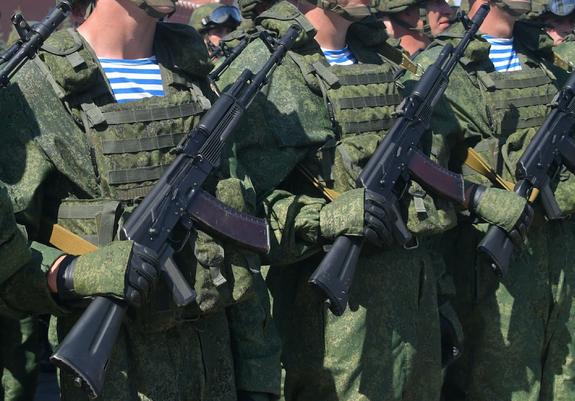 Масштабные учения десантников начались под Псковом