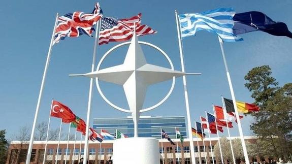 Экс-представитель НАТО: Россия ударила Украину "ножом в спину"