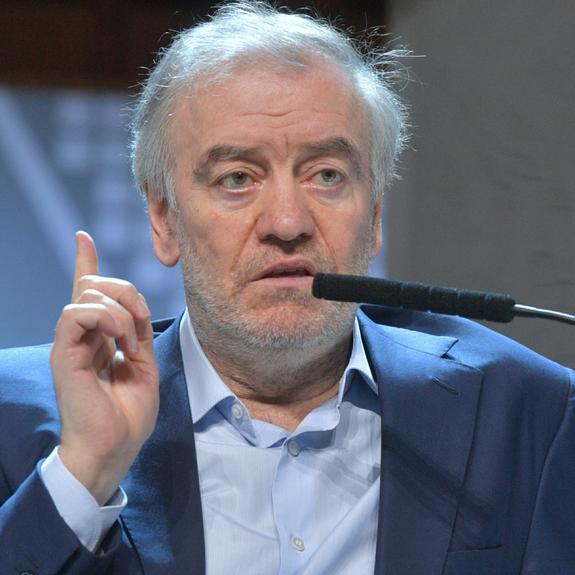 Владимир Гергиев призвал власти изучить театры
