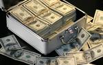 Порошенко за месяц снял со счета в своем банке $34 млн наличными