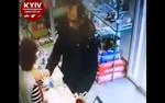  На Украине в камеру попала работа опытного 