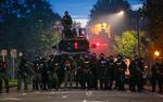 Полиция Колорадо вооружилась до зубов и готова к войне с протестующими