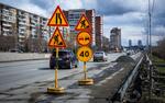В Челябинске начинают латать ямы на дорогах