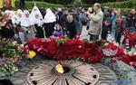 В Одессе произошла потасовка во время возложения цветов к памятнику Неизвестному матросу