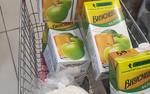 Карталинцы несут вещи и продукты питания для погорельцев