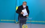 Нурсултан Назарбаев проголосовал на референдуме по поправкам в конституцию Казахстана