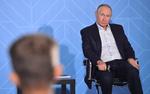 Путин поручит правительству обеспечить трудовые гарантии гражданам, желающим пойти добровольцами в спецоперации на Украине