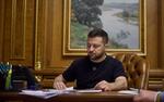 Зеленский заявил, что из-за ракетных ударов двенадцать человек погибли и более восьмидесяти пострадали