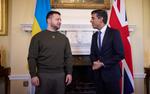 Пользователи Twitter назвали президента Украины Зеленского попрошайкой года после встречи в Лондоне с премьером Сунаком