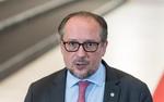 Глава МИД Австрии Шалленберг заявил, что Украину нельзя принимать в ЕС раньше, чем страны Балкан