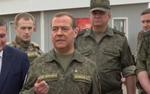 Медведев заявил, что украинский режим как «осиное гнездо» терроризма должен быть уничтожен 
