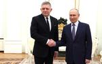El País: Брюссель обеспокоен визитом в Россию премьера Словакии Фицо