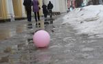 Колесов призвал петербуржцев быть осторожными из-за мокрого льда