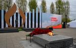 Кирилл Поляков почтил память у мемориала «Журавли» в годовщину Победы