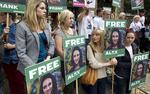 У активистов Greenpeace стащили все вещи с корабля