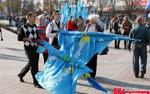 В крымский парламент жалуются, что Партия регионов сгоняет на митинги детей