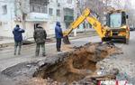 В Керчи на 2 метра обвалилась дорога
