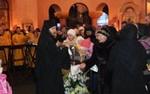 Из очереди к Дарам волхвов госпитализированы три человека,  десяткам стало плохо
