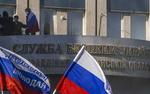 Захватившие в Луганске здание СБУ лица продолжают его удерживать