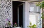 Житель Подольска выбросил из окна семилетнюю падчерицу