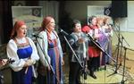 Подпевать лучше хором