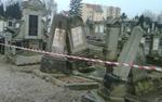Во Франции вандалы осквернили сотни еврейских могил