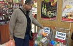 Керчане собирали в супермаркетах продукты для ветеранов