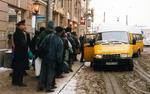 В Москве в ДТП с участием маршрутки и такси пострадали три человека