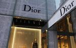 Модный дом Dior оказался в центре скандала с несовершеннолетней моделью