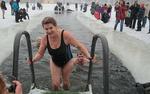 В Бердске завели дело на мужчину, прокомментировавшего фото купающихся в проруби