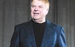 Михаил Кокшенов: Жена дома мягкая, хозяйственная