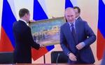 Путин подарил Медведеву на День рождения картину "В цеху"